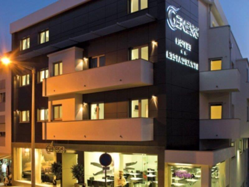Hotel Restaurant Forum Beausoleil Exterior foto