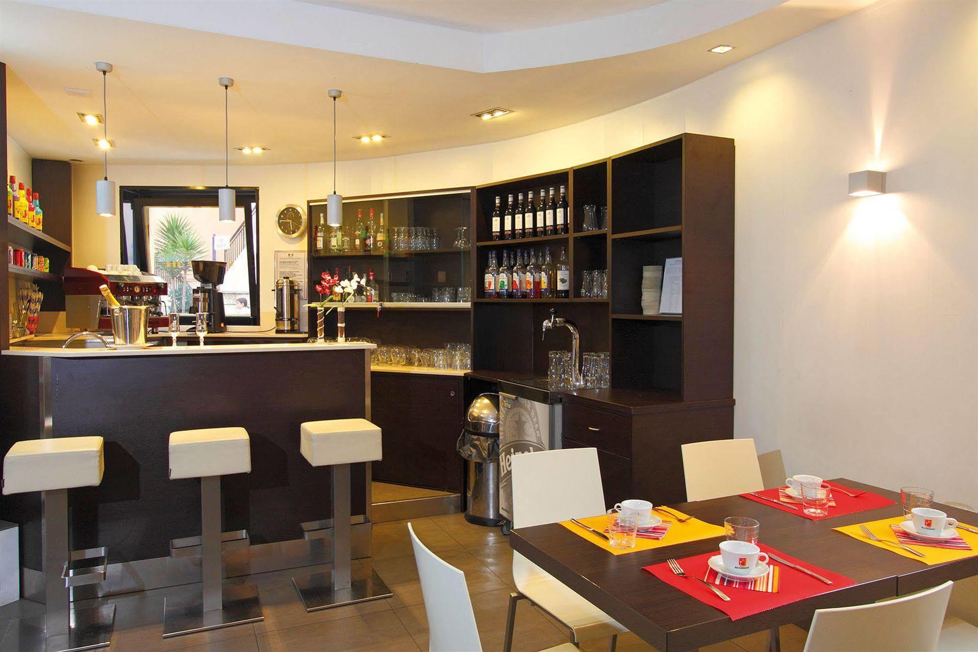 Hotel Restaurant Forum Beausoleil Restaurant foto